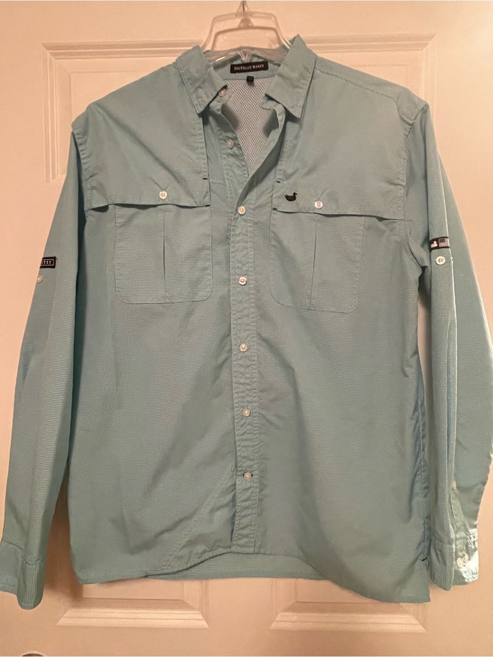 Southern Marsh Men’s Long-Sleeve Button-Down Shirt in Aqua Blue